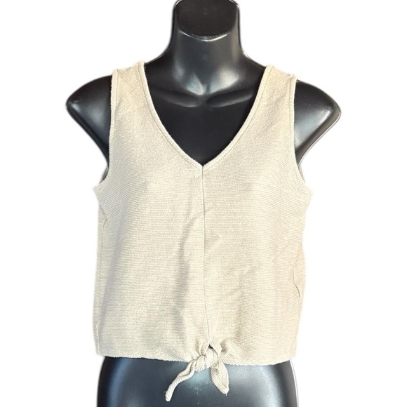 Madewell Tops - Madewell Texture and Thread Tie
Front V Neck Tank Small cream preloved